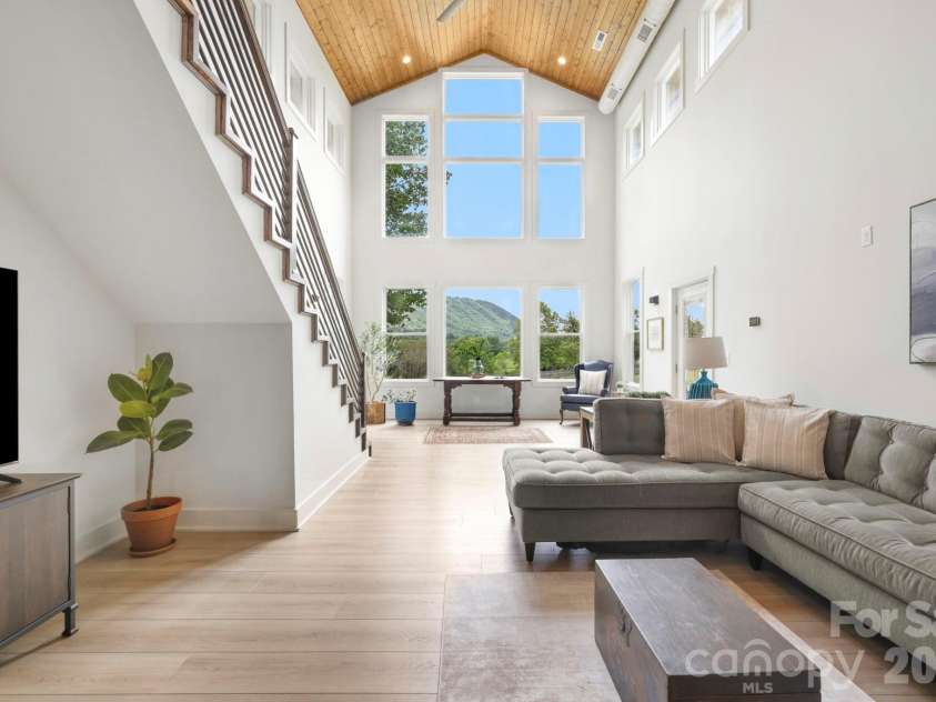 114 Cane Creek Ranch Drive, Fletcher, NC 28732.  MLS# CAR4395203, YatesRealty ID 35841. Living room