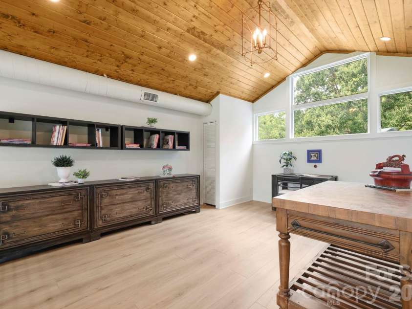 114 Cane Creek Ranch Drive, Fletcher, NC 28732.  MLS# CAR4395203, YatesRealty ID 35841. Loft