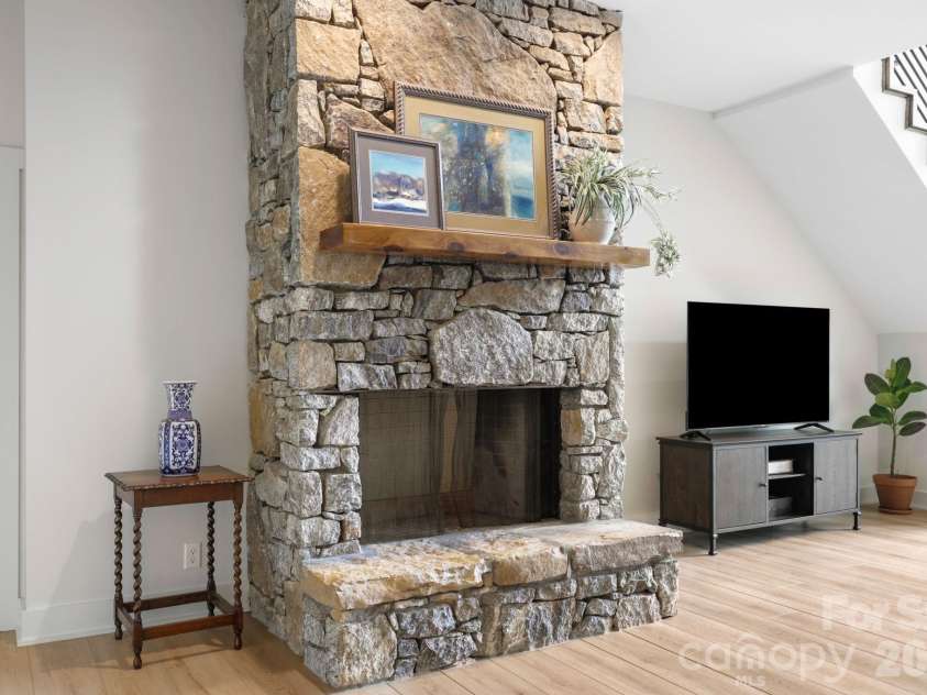 114 Cane Creek Ranch Drive, Fletcher, NC 28732.  MLS# CAR4395203, YatesRealty ID 35841. Wood-burning fireplace