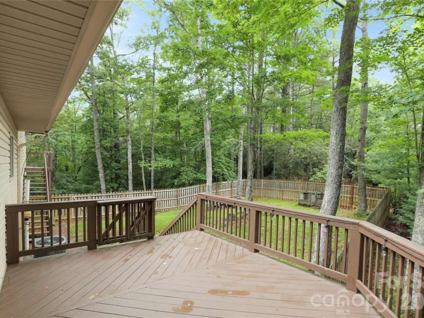 154 Hondah Boulevard, Brevard, NC 28712.  MLS# CAR4401887, YatesRealty ID 35842. 
