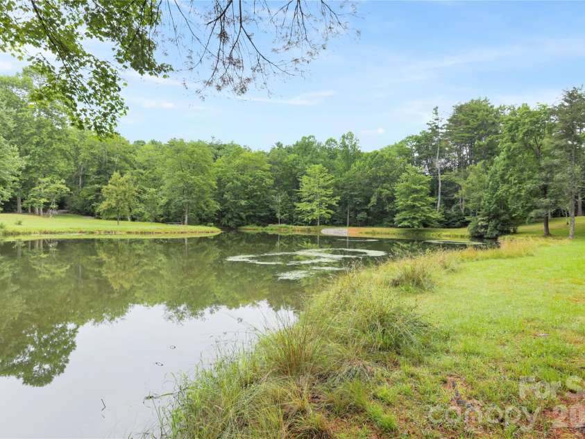 154 Hondah Boulevard, Brevard, NC 28712.  MLS# CAR4401887, YatesRealty ID 35842. 