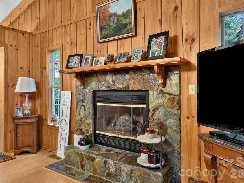 154 Hondah Boulevard, Brevard, NC 28712.  MLS# CAR4401887, YatesRealty ID 35842. 