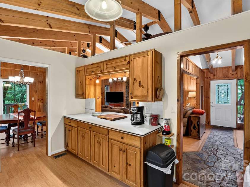 154 Hondah Boulevard, Brevard, NC 28712.  MLS# CAR4401887, YatesRealty ID 35842. 