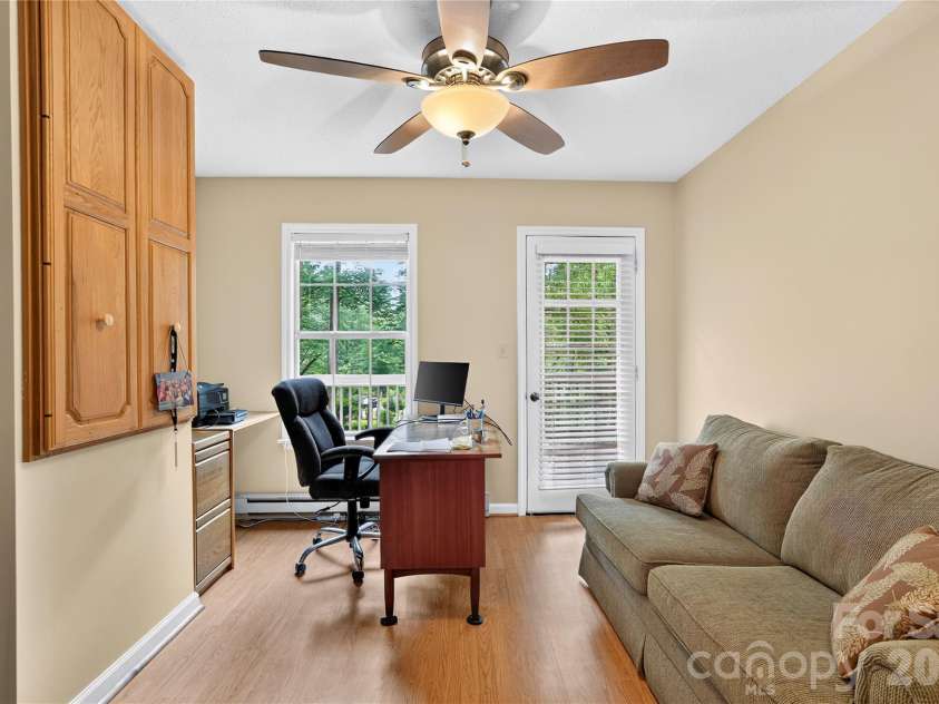 154 Hondah Boulevard, Brevard, NC 28712.  MLS# CAR4401887, YatesRealty ID 35842. 