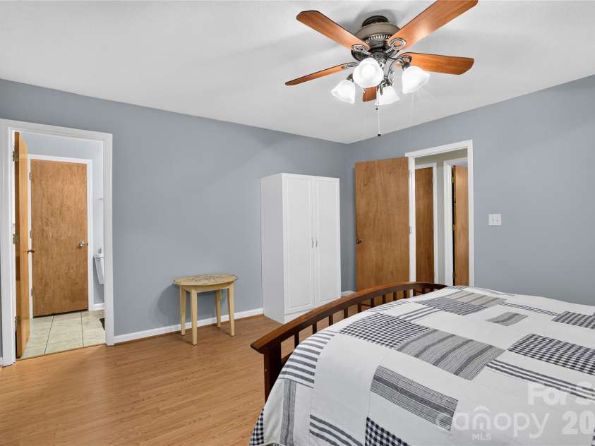 154 Hondah Boulevard, Brevard, NC 28712.  MLS# CAR4401887, YatesRealty ID 35842. 