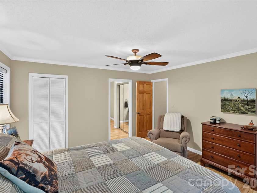 154 Hondah Boulevard, Brevard, NC 28712.  MLS# CAR4401887, YatesRealty ID 35842. 