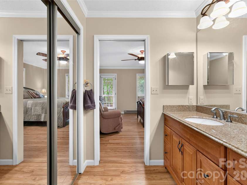 154 Hondah Boulevard, Brevard, NC 28712.  MLS# CAR4401887, YatesRealty ID 35842. 