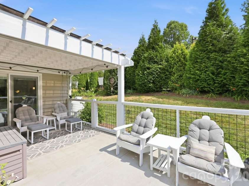 41 Cedarcliff Circle, Asheville, NC 28803.  MLS# CAR4399583, YatesRealty ID 35844. 