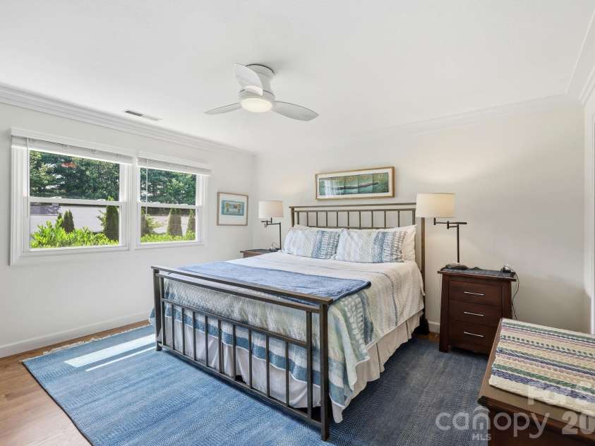 41 Cedarcliff Circle, Asheville, NC 28803.  MLS# CAR4399583, YatesRealty ID 35844. 