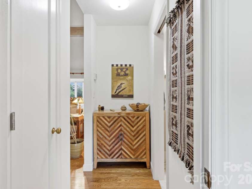41 Cedarcliff Circle, Asheville, NC 28803.  MLS# CAR4399583, YatesRealty ID 35844. 