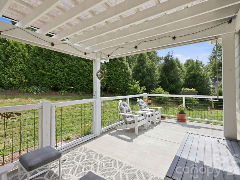 41 Cedarcliff Circle, Asheville, NC 28803.  MLS# CAR4399583, YatesRealty ID 35844. 