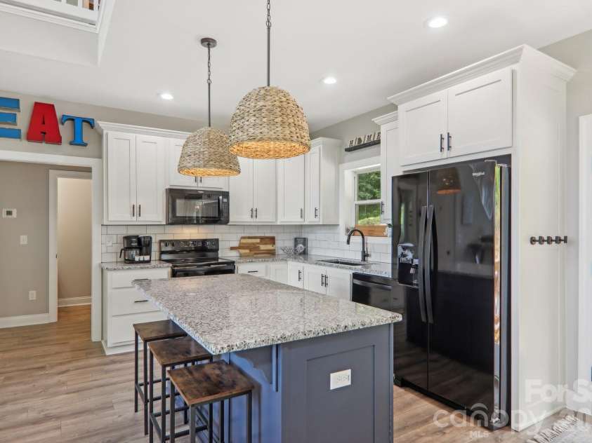 1105 Falls View Drive, Bryson City, NC 28713.  MLS# CAR4387193, YatesRealty ID 35845. 