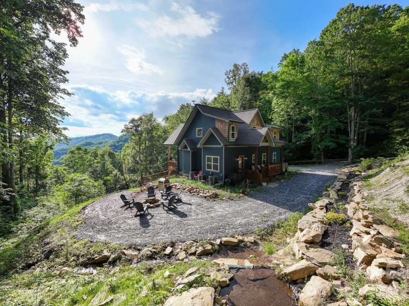 1105 Falls View Drive, Bryson City, NC 28713.  MLS# CAR4387193, YatesRealty ID 35845. 