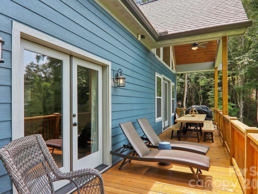 1105 Falls View Drive, Bryson City, NC 28713.  MLS# CAR4387193, YatesRealty ID 35845. 