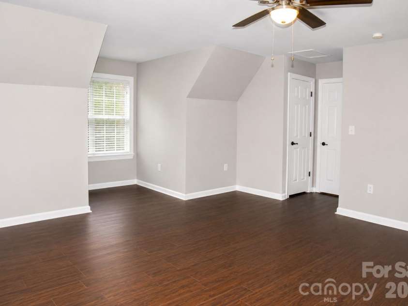 1914 Grigg Lane, Waxhaw, NC 28173.  MLS# CAR4394794, YatesRealty ID 35846. 5th Large Room