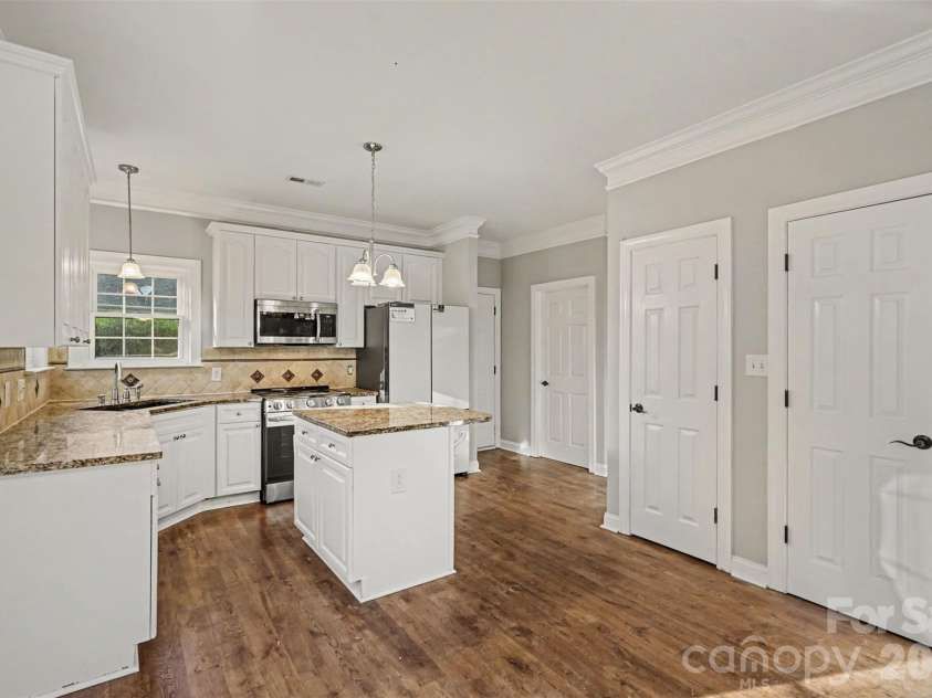 1914 Grigg Lane, Waxhaw, NC 28173.  MLS# CAR4394794, YatesRealty ID 35846. 