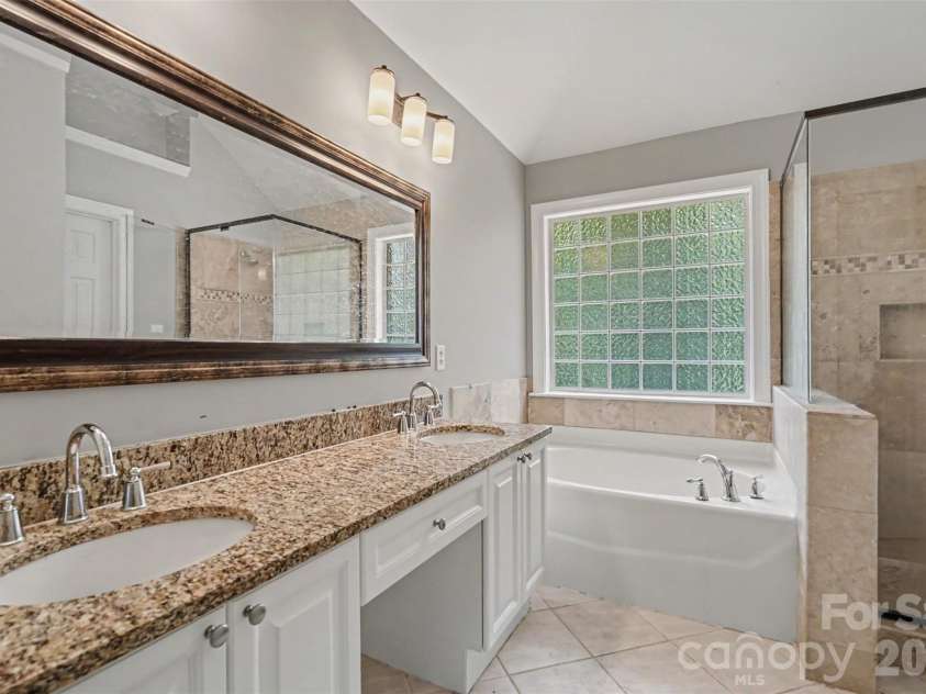 1914 Grigg Lane, Waxhaw, NC 28173.  MLS# CAR4394794, YatesRealty ID 35846. 