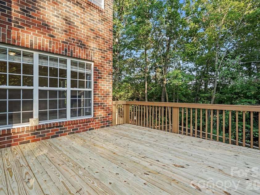 1914 Grigg Lane, Waxhaw, NC 28173.  MLS# CAR4394794, YatesRealty ID 35846. 