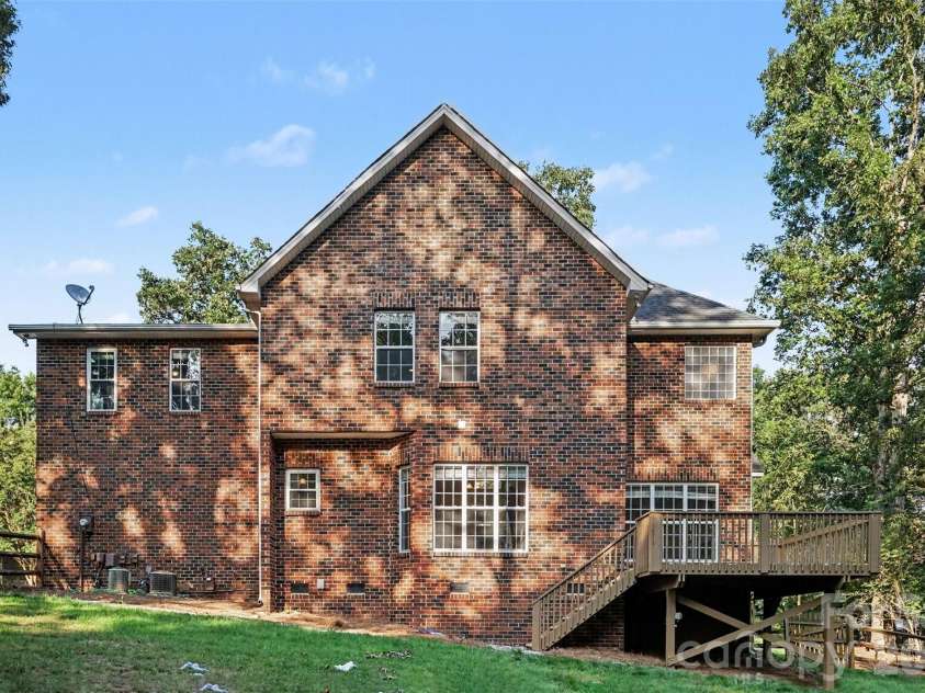 1914 Grigg Lane, Waxhaw, NC 28173.  MLS# CAR4394794, YatesRealty ID 35846. 