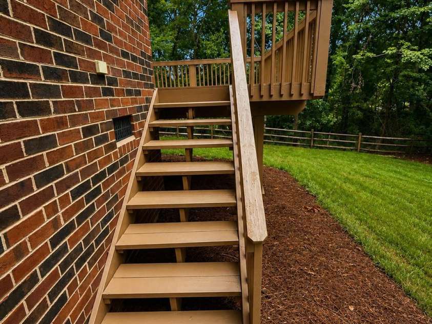 1914 Grigg Lane, Waxhaw, NC 28173.  MLS# CAR4394794, YatesRealty ID 35846. Deck Stairs
