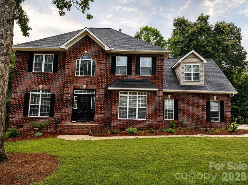 1914 Grigg Lane, Waxhaw, NC 28173.  MLS# CAR4394794, YatesRealty ID 35846. House Front