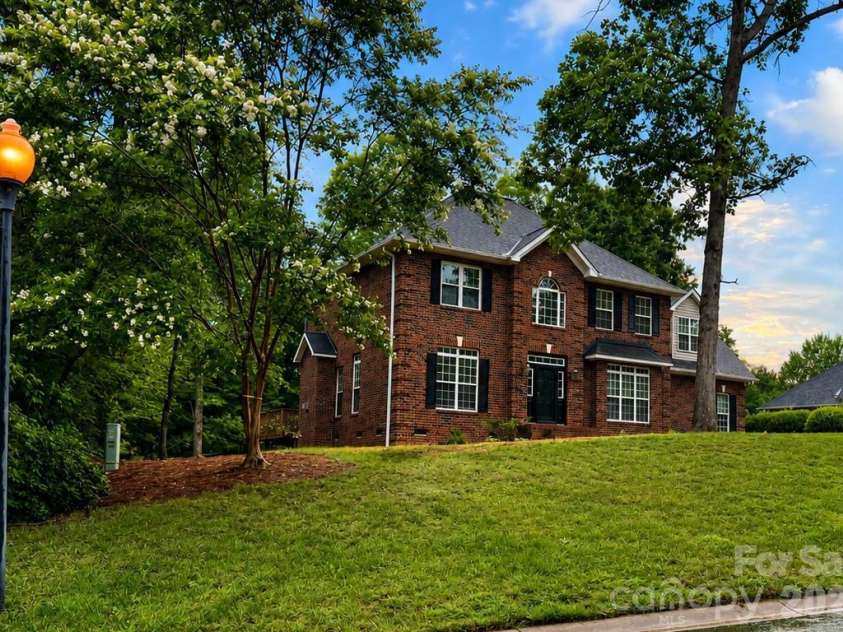 1914 Grigg Lane, Waxhaw, NC 28173.  MLS# CAR4394794, YatesRealty ID 35846. House Front