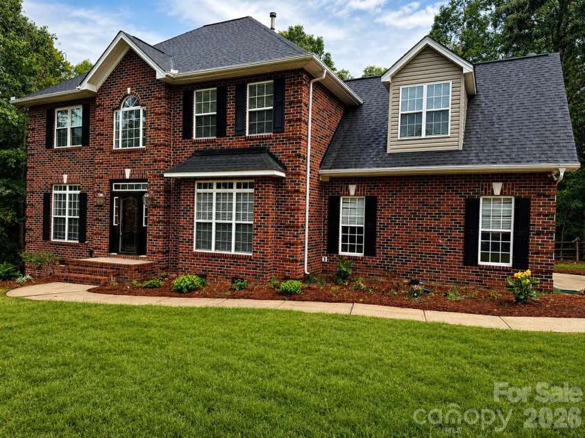 1914 Grigg Lane, Waxhaw, NC 28173.  MLS# CAR4394794, YatesRealty ID 35846. House Front