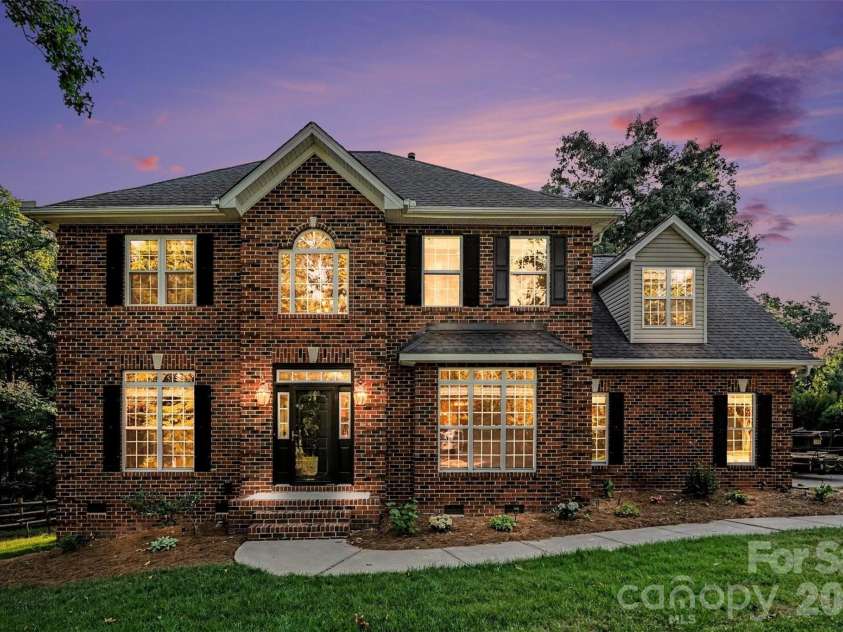 1914 Grigg Lane, Waxhaw, NC 28173.  MLS# CAR4394794, YatesRealty ID 35846. House Front