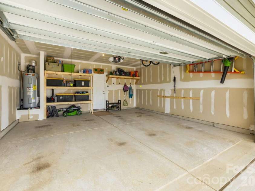 3244 Maya Lane, Midland, NC 28107.  MLS# CAR4398175, YatesRealty ID 35847. 