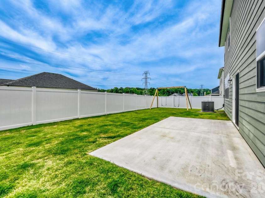 3244 Maya Lane, Midland, NC 28107.  MLS# CAR4398175, YatesRealty ID 35847. 