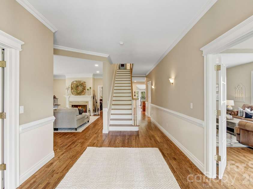 100 Perry Place, Hendersonville, NC 28739.  MLS# CAR4389206, YatesRealty ID 35848. 