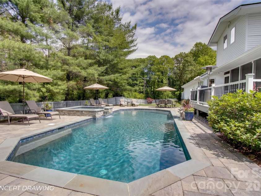 100 Perry Place, Hendersonville, NC 28739.  MLS# CAR4389206, YatesRealty ID 35848. 