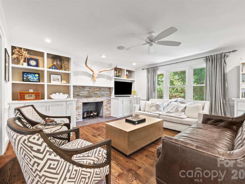 7940 Sunnyvale Lane, Charlotte, NC 28210.  MLS# CAR4397501, YatesRealty ID 35849. 