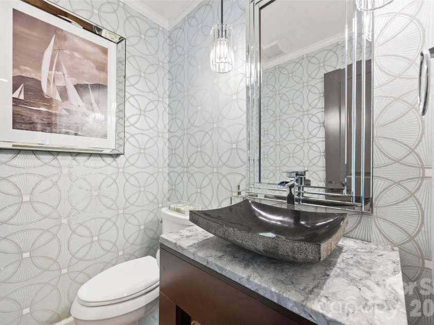 7940 Sunnyvale Lane, Charlotte, NC 28210.  MLS# CAR4397501, YatesRealty ID 35849. 
