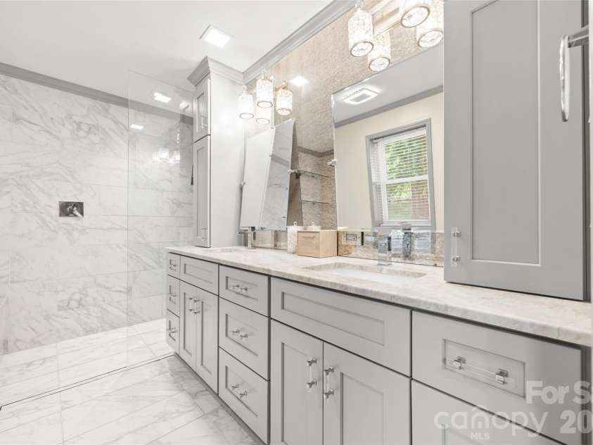 7940 Sunnyvale Lane, Charlotte, NC 28210.  MLS# CAR4397501, YatesRealty ID 35849. 