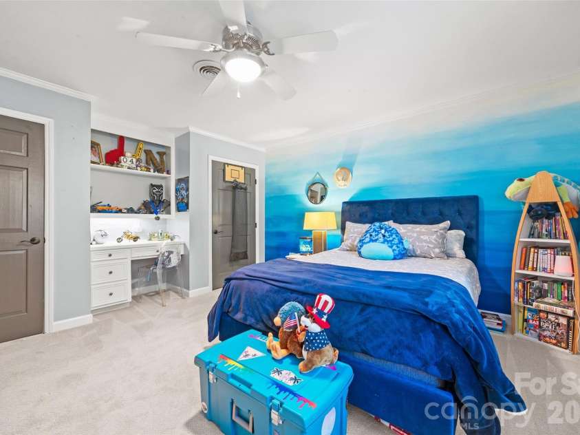 7940 Sunnyvale Lane, Charlotte, NC 28210.  MLS# CAR4397501, YatesRealty ID 35849. 