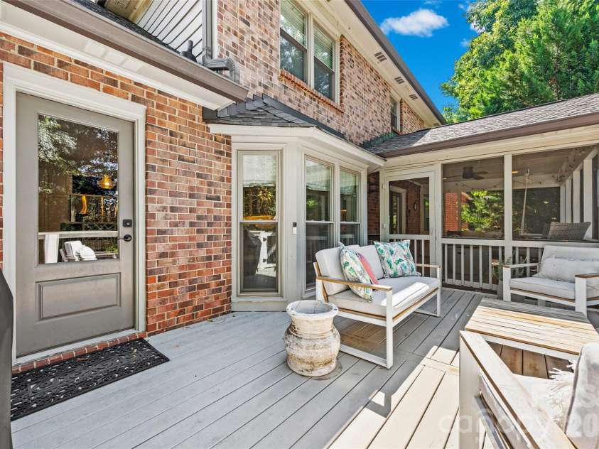 7940 Sunnyvale Lane, Charlotte, NC 28210.  MLS# CAR4397501, YatesRealty ID 35849. 