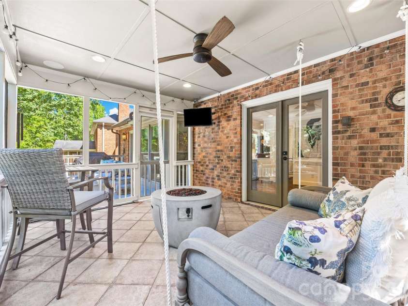 7940 Sunnyvale Lane, Charlotte, NC 28210.  MLS# CAR4397501, YatesRealty ID 35849. 