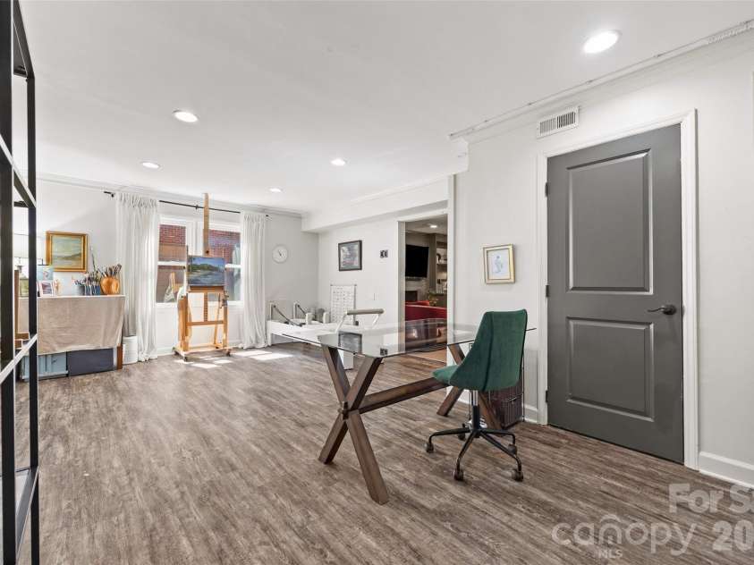 7940 Sunnyvale Lane, Charlotte, NC 28210.  MLS# CAR4397501, YatesRealty ID 35849. 