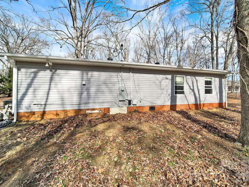 2503 Lancaster Highway, Monroe, NC 28112.  MLS# CAR4343631, YatesRealty ID 3585. 