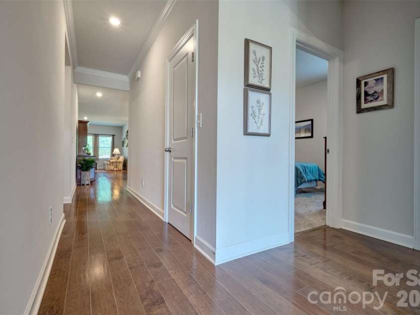 9244 Dunwich Drive, Gastonia, NC 28056.  MLS# CAR4376593, YatesRealty ID 35851. 