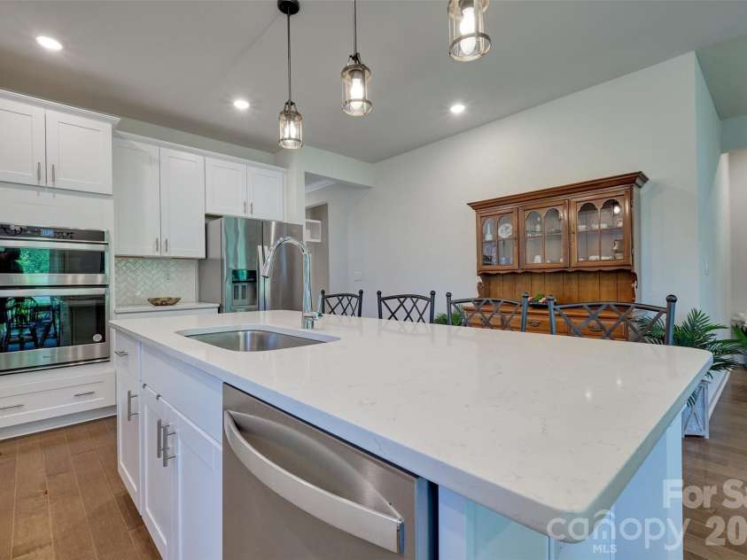 9244 Dunwich Drive, Gastonia, NC 28056.  MLS# CAR4376593, YatesRealty ID 35851. 