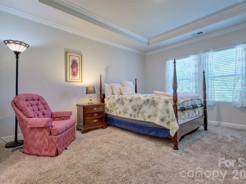 9244 Dunwich Drive, Gastonia, NC 28056.  MLS# CAR4376593, YatesRealty ID 35851. 