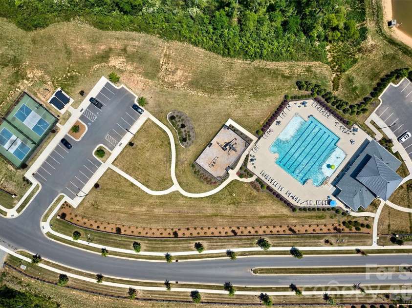 9244 Dunwich Drive, Gastonia, NC 28056.  MLS# CAR4376593, YatesRealty ID 35851. 