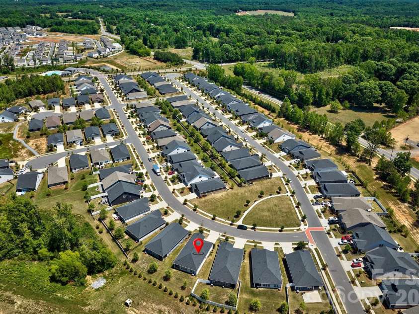 9244 Dunwich Drive, Gastonia, NC 28056.  MLS# CAR4376593, YatesRealty ID 35851. 