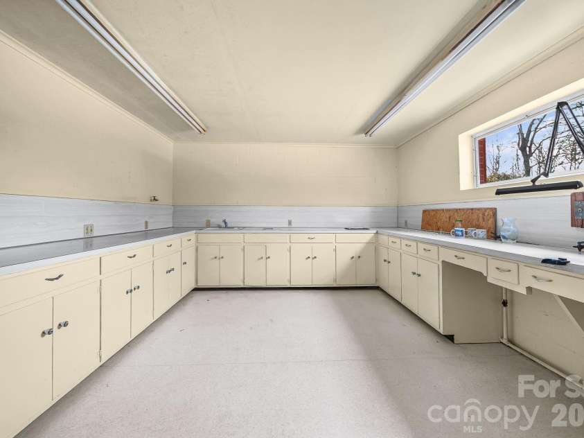 701 Oakwood Avenue, Albemarle, NC 28001.  MLS# CAR4342578, YatesRealty ID 35852. BASEMENT LAB/KITCHEN