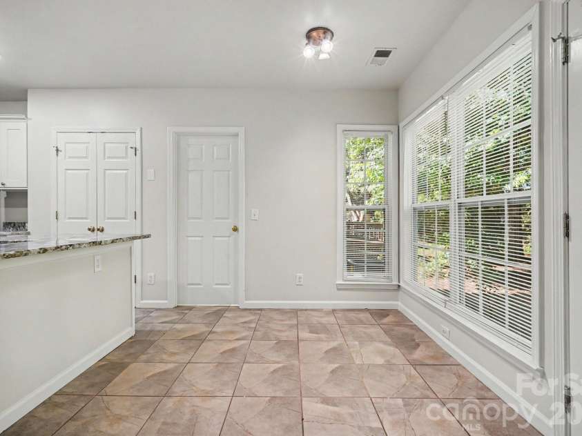 11921 Moonshadow Lane, Huntersville, NC 28078.  MLS# CAR4397466, YatesRealty ID 35853. 