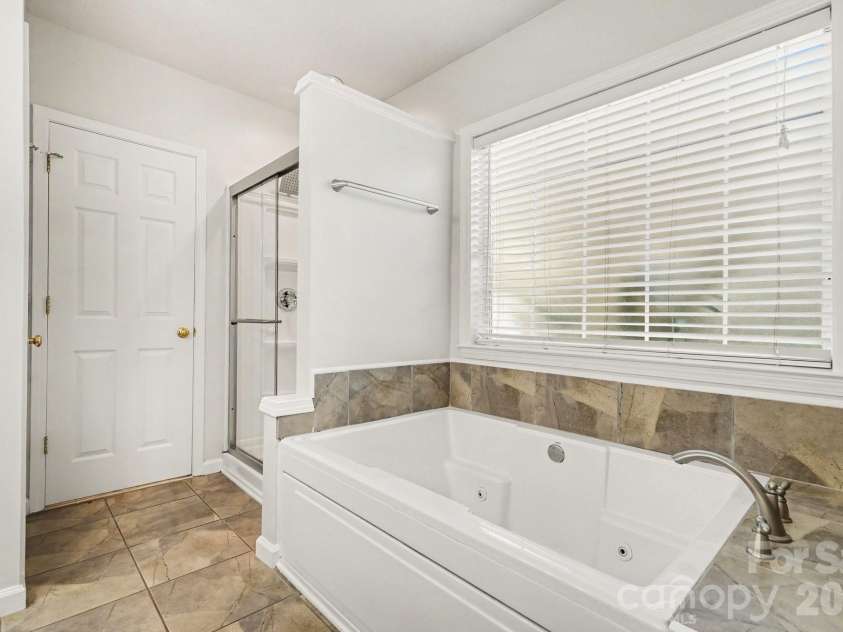 11921 Moonshadow Lane, Huntersville, NC 28078.  MLS# CAR4397466, YatesRealty ID 35853. 