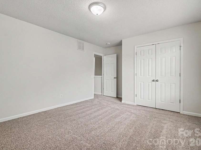 11921 Moonshadow Lane, Huntersville, NC 28078.  MLS# CAR4397466, YatesRealty ID 35853. 