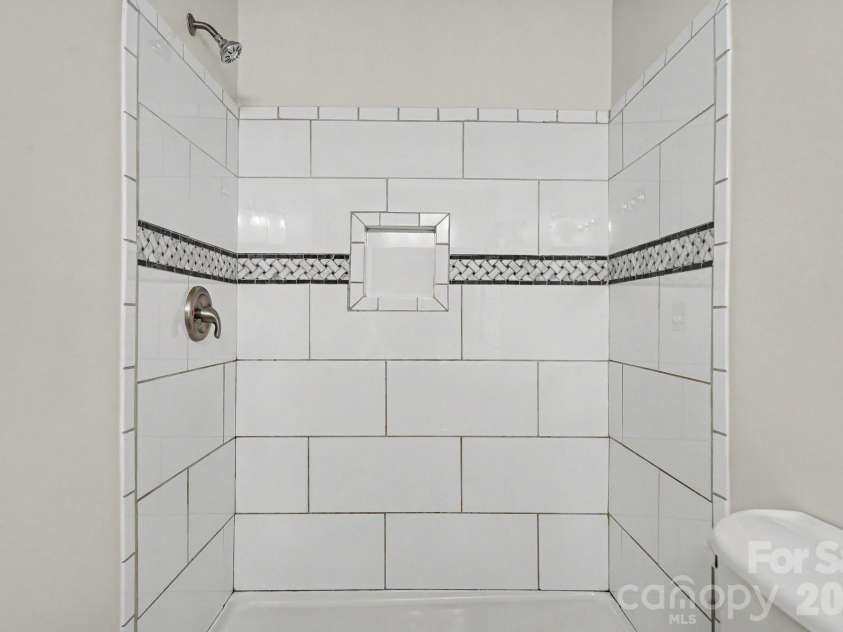 11921 Moonshadow Lane, Huntersville, NC 28078.  MLS# CAR4397466, YatesRealty ID 35853. 